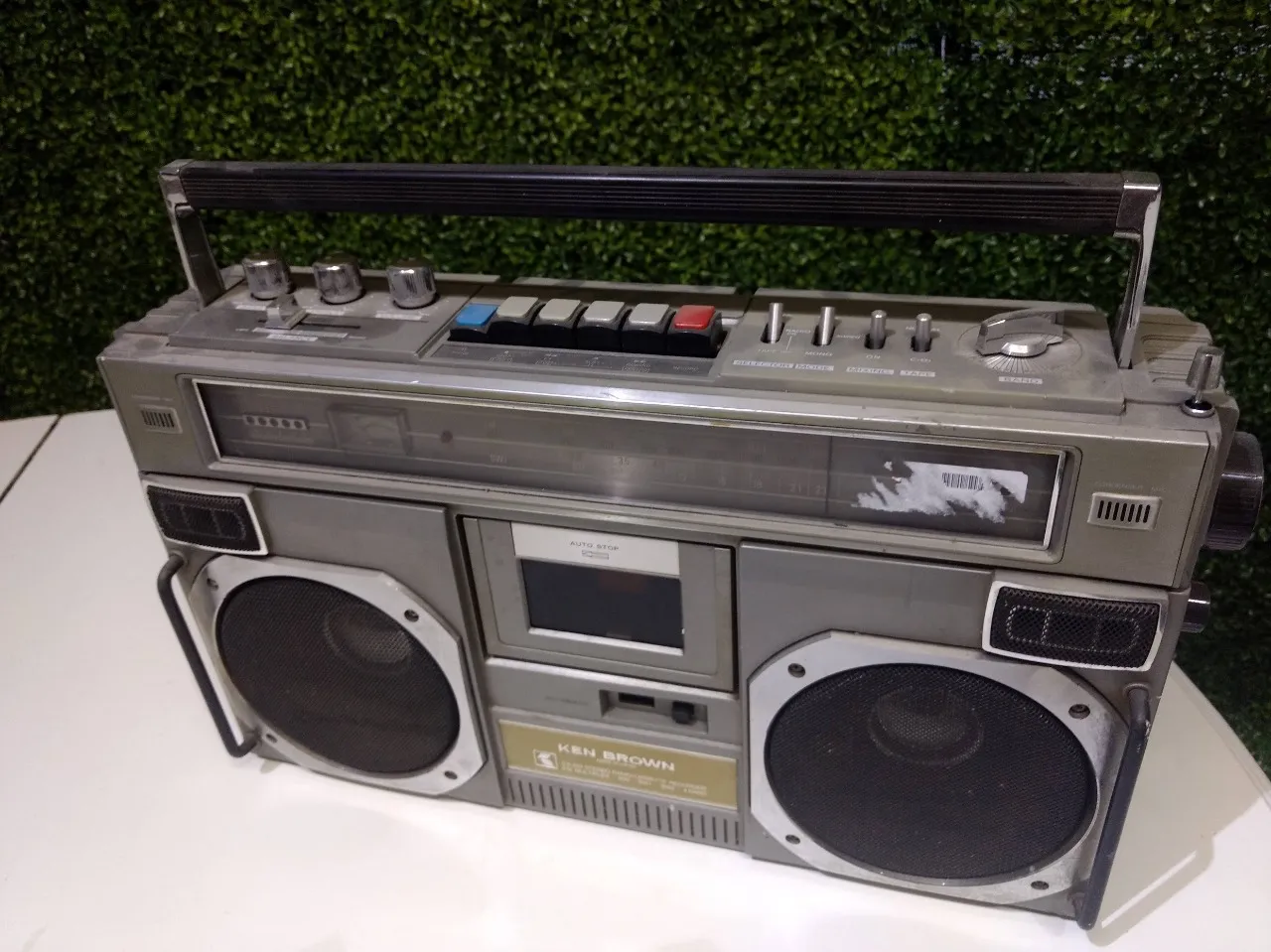 RADIO GRABADOR RETRO KEN BROWN