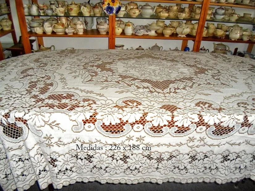 MANTEL RECT. CALADO NIDO DE  ABEJA - 2.26 X 1.88 MT