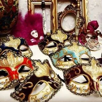 MASCARAS VENECIANAS.Colores Varios