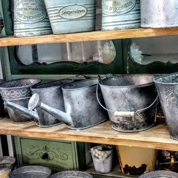 LATAS de  ZINC VARIAS