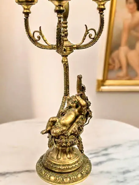 LAMPARA  DORADA  4 LUCES  CON QUERUBÍN