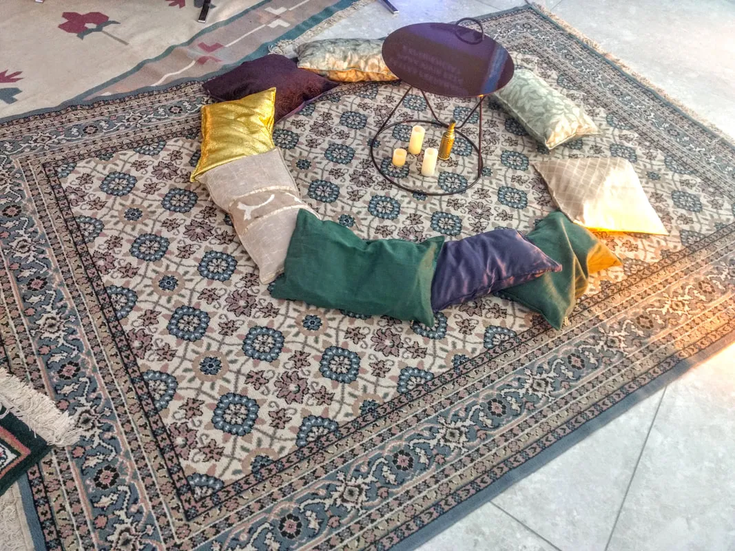 ALMOHADONES  VARIOS   RECTANGULARES  50 X 30 CM