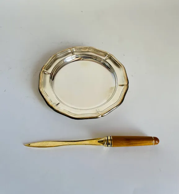 PLATITOS   DE  PAN METAL PLATEADO   13 CM 