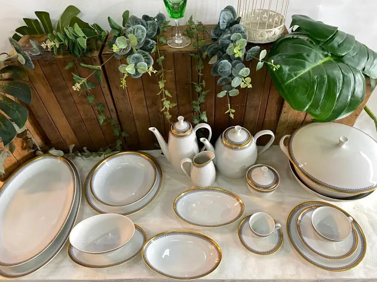 JUEGO VAJILLA  VERBANO CORONA AZUL Y ORO 