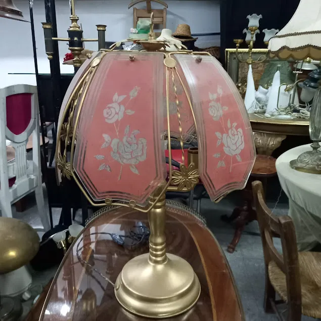 LAMPARA DE MESA "ROSAS" PANTALLA VIDRIO   "LAMP07"