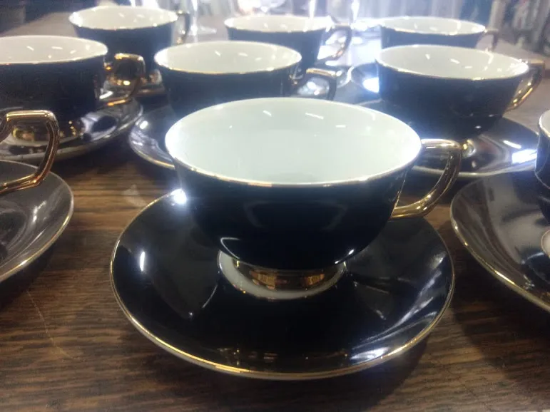 TAZA DE TÉ  NEGRO  ROYAL PREMIUM