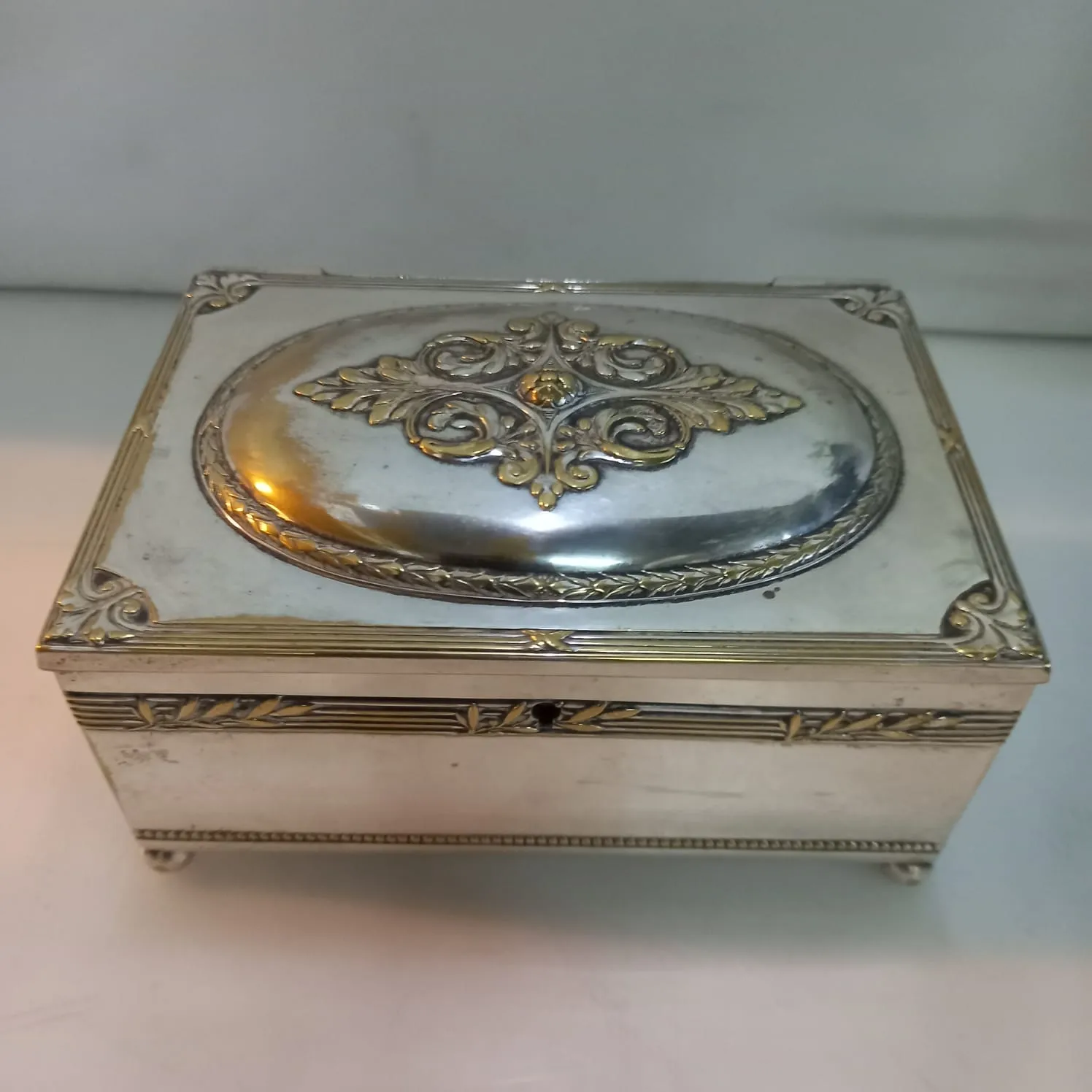 ALHAJERO PLATA RECTANGULAR   TAPA REPUJADO " ALP"  14 X 10  X 6 ALT CM  