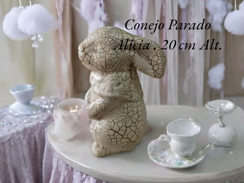 CONEJO PARADO "ALICIA" CERAMICA VINTAGE - 20 CM ALT.