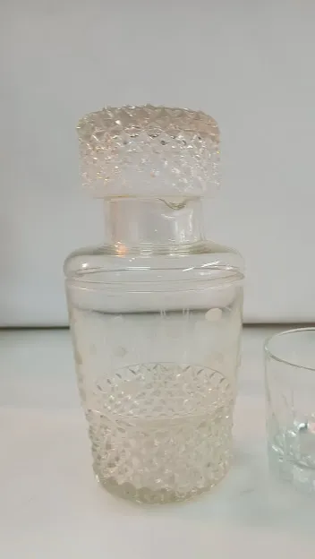 BOTELLON  DE CRISTAL  PUNTA DIAMANTE    (BOT31 ) - 22 CM