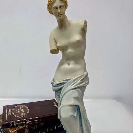 FIGURA VENUS DE MILO ALT.  40 CM  -  BASE 10 X10 CM