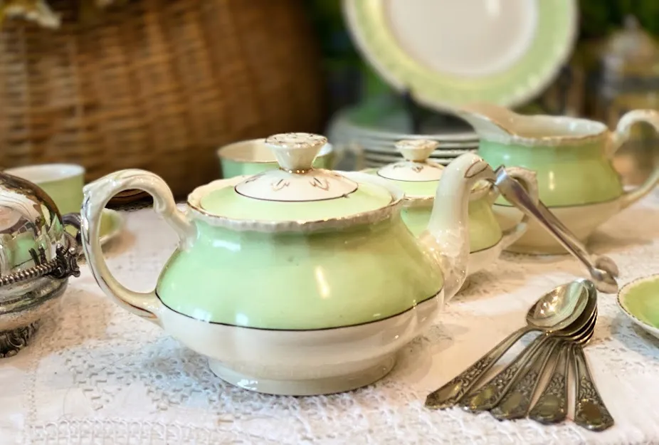 TETERA PORCELANA INGLESA  VERDE GRINDLEY