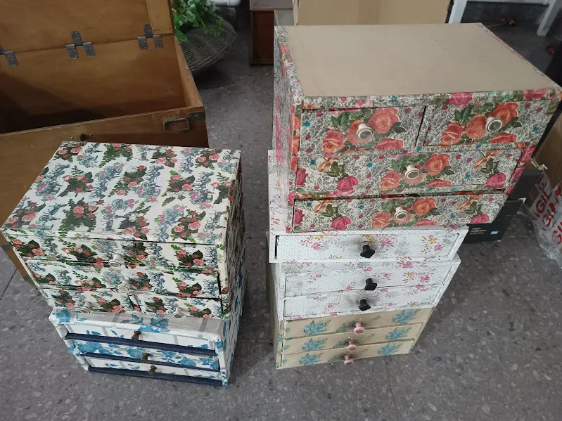 CAJONERAS VINTAGE  FORRADAS FLORCITAS