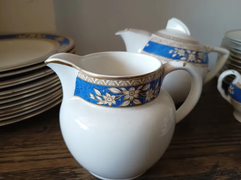 LECHERA INGLESA BLUE ROCKWOOD