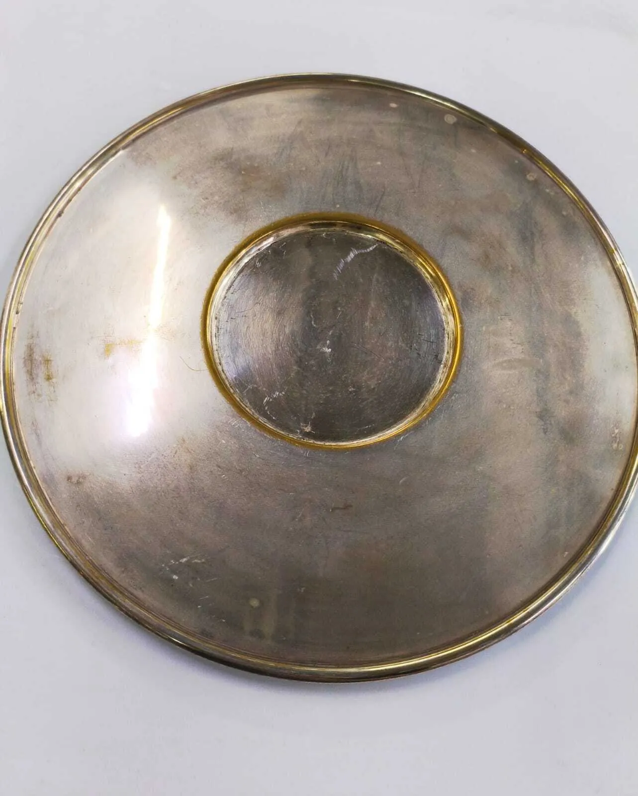 BANDEJA PLATA ANTIQUE REDONDA CON CENTRO "BPARC" Diam 35 cm 