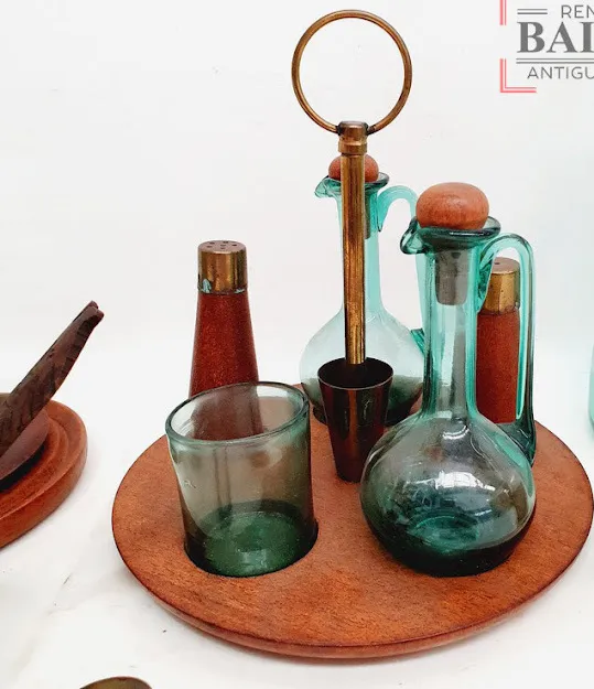 JUEGO CONDIMENTERO CRISTAL VERDE Y MADERA 