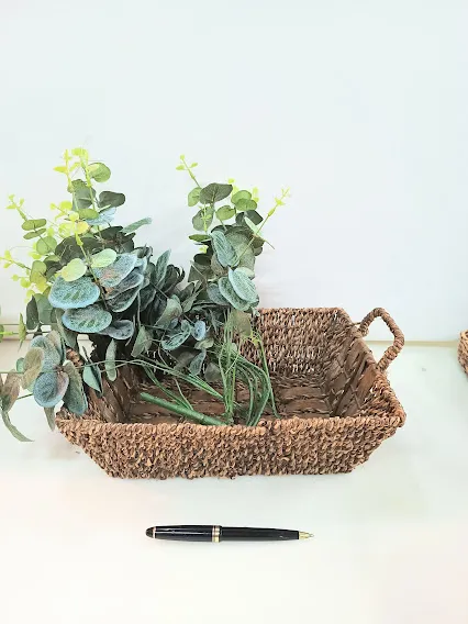 CANASTA "SEAGRASS" CON ASAS -  30 X 24 X 8 CM 