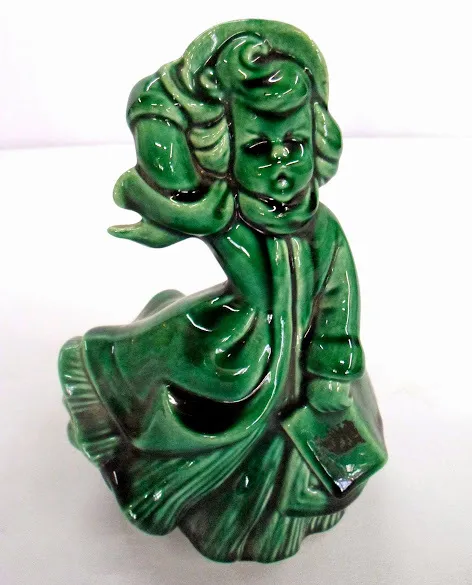 FIGURA NIÑA  CERAMICA VERDE  "FNV"