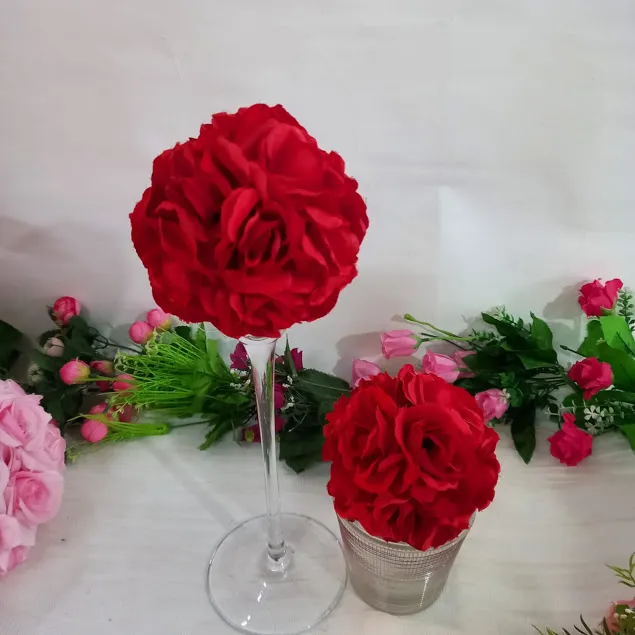  ESFERA DE FLORES   ROJAS chicas 12 cm