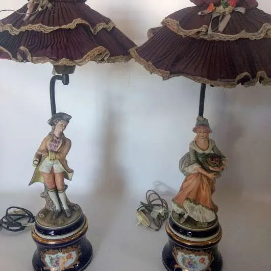 VELADORES MARIA ANTONIETA CON PANTALLA BORDO