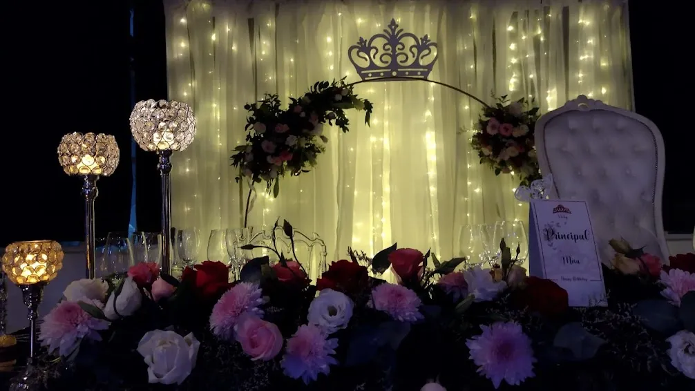 SOPORTE ARO DORADO CON PIE -  Diam 1.75 MT