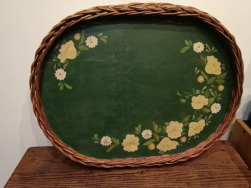 BANDEJA OVAL VERDE FLORES Y MIMBRE  70X 50 "GABY"