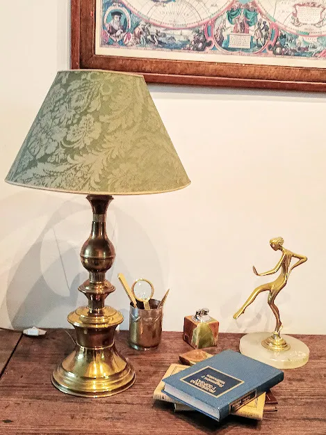 LAMPARA DE MESA BRONCE CON ESFERA  LAMP 08 