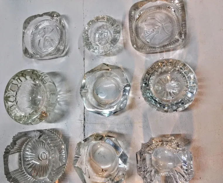 CENICEROS DE CRISTAL CHICOS VARIOS