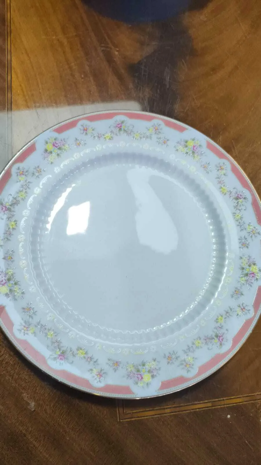 PLATO PLAYO TSUJI GUARDA BOUQUETES  GUARDA ROSA  25 CM 