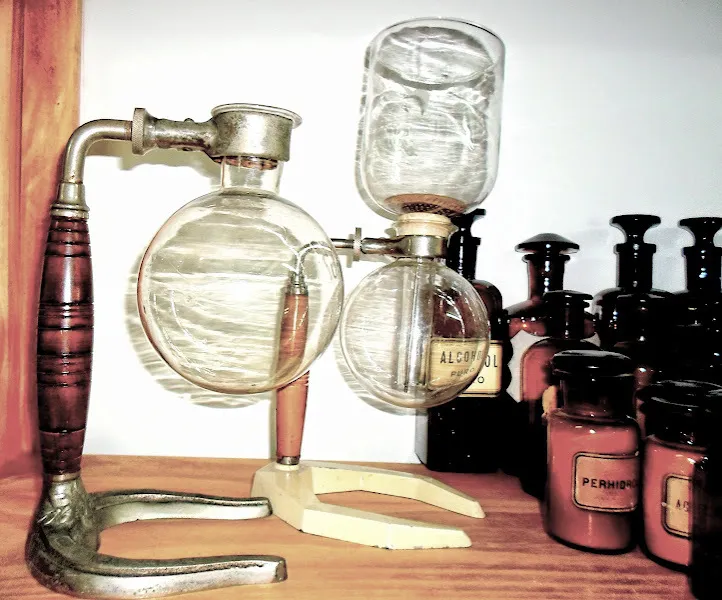 DECANTADOR ANTIGUO DE LABORATORIO