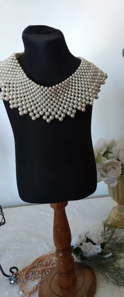 MANIQUI MINI TELA NEGRA PIE DE ROBLE -BIJOU