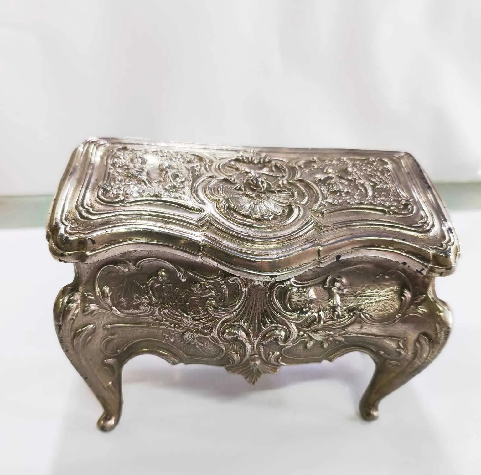 COFRE / ALHAJERO PELTRE "BAZZOTTI" Medi: 16 x  9 cm Alto 11cm 