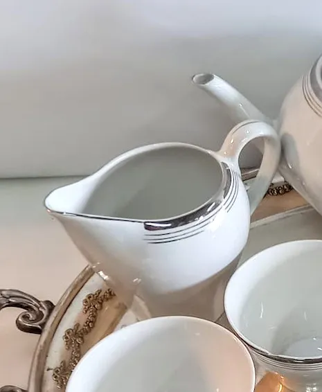 LECHERA  BAVIERA BORDE PLATA