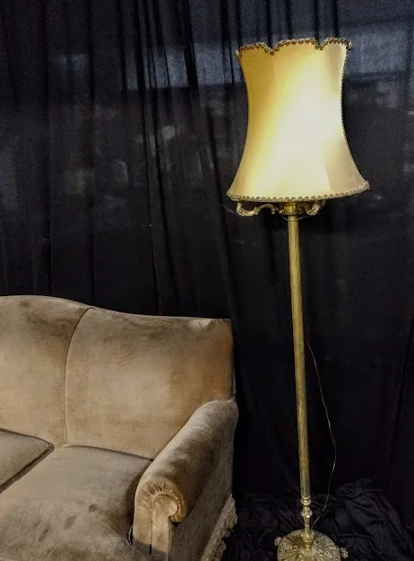 PANTALLA  ANTIGUA SEMI CURVA  Diam. 40 x 32 cm alt.  - PANT 03