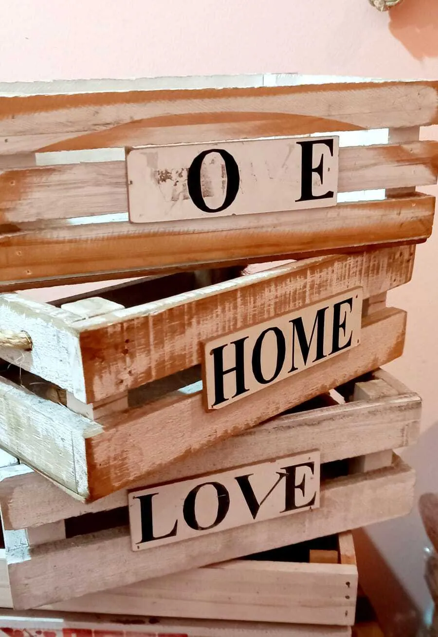 CAJON  BLANCO - LOVE - HOME CON SOGA  26x 18 x 10 cm