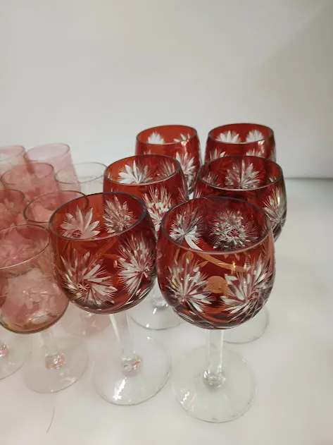 COPA CRISTAL ROJO RUBI  TALLADO  " T" ALT 16 X 6 cm