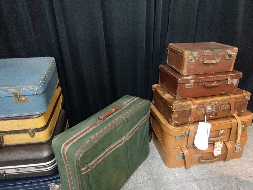 TRIO DE VALIJAS ANTIGUAS VARIAS