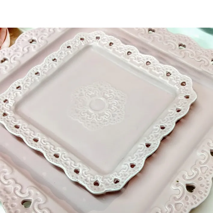 BANDEJA CUADRADA  ROSA PASTEL " CORAZONES" 15 X 15 CM (CPA022)