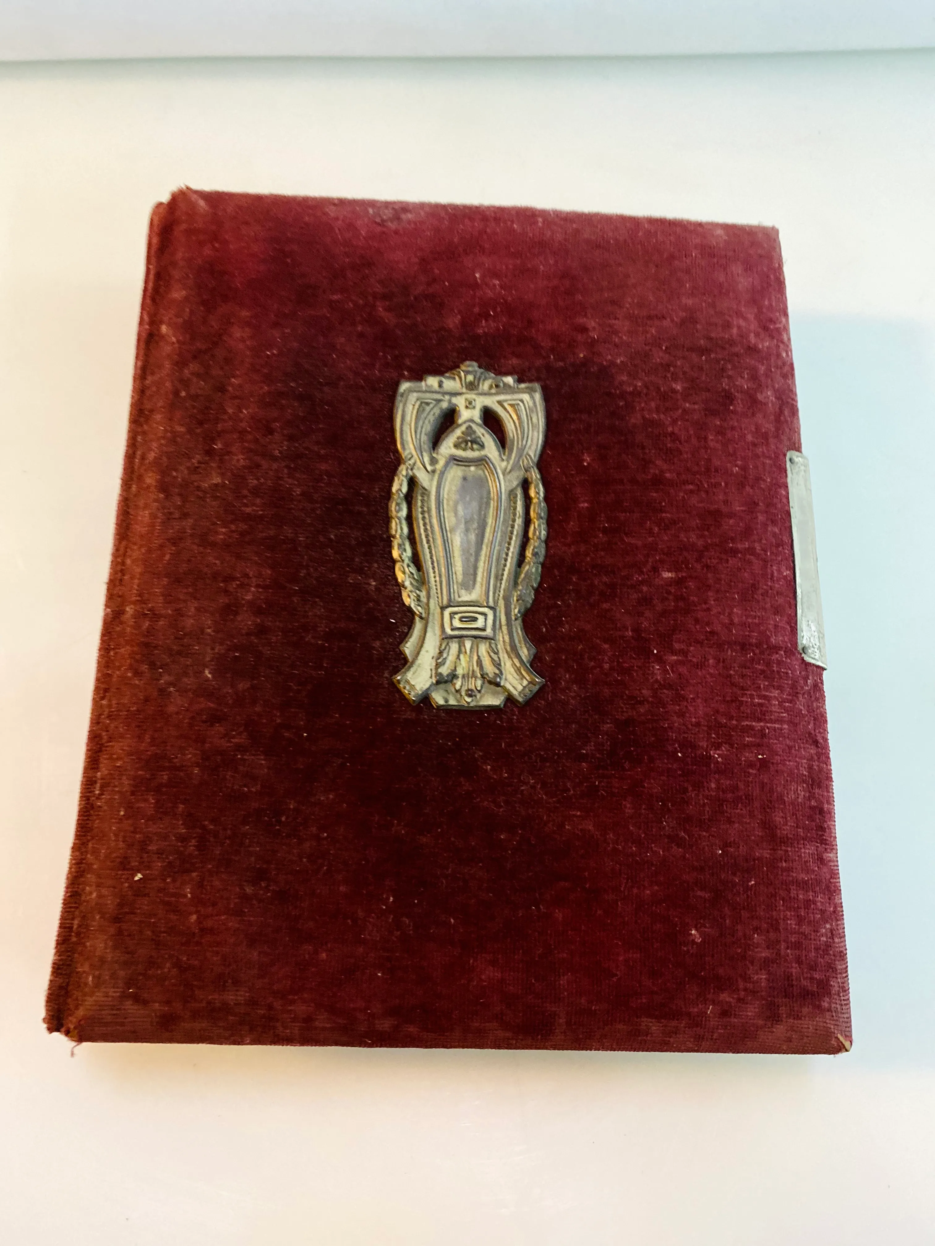 ÁLBUM PANA BORDO CON APLIQUE 21 X 26 CM