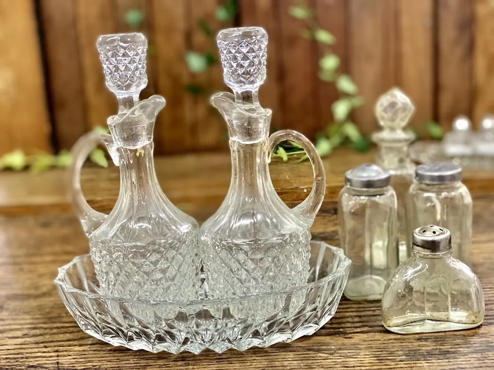 JUEGO ACEITERA Y VINAGRERA CRISTAL CON BANDEJA "JAV"