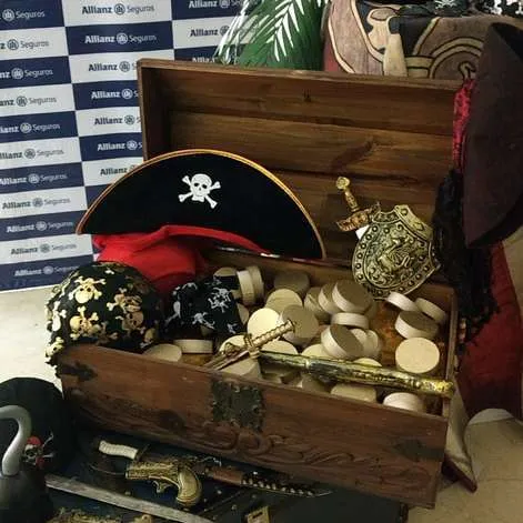 BAUL  COFRE  MADERA PIRATA -   65 x 30 x 40 alt