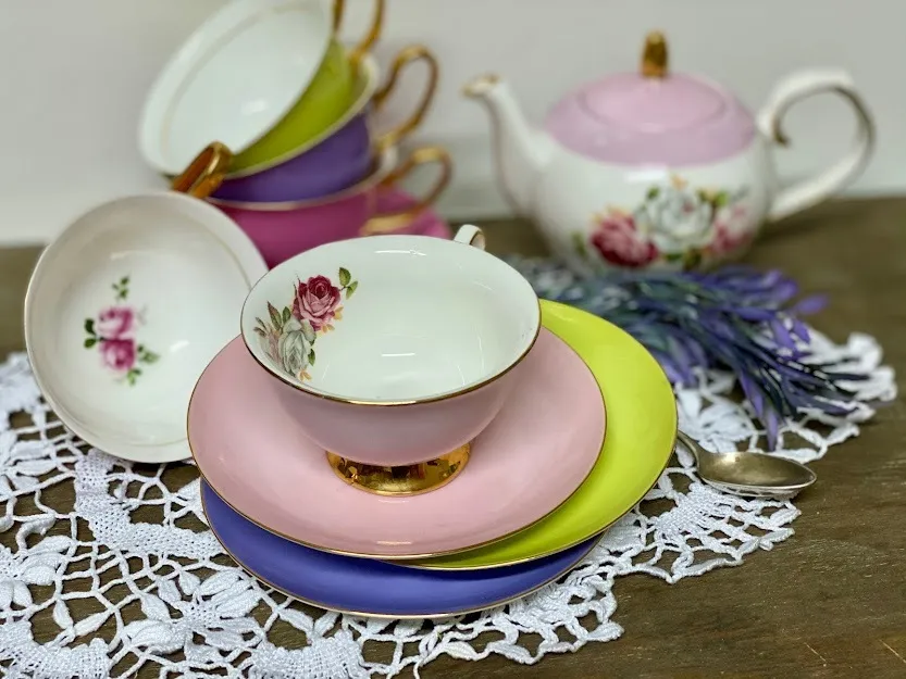 TAZAS  DE TE DE PORCELANA  VINTAGE MIX 