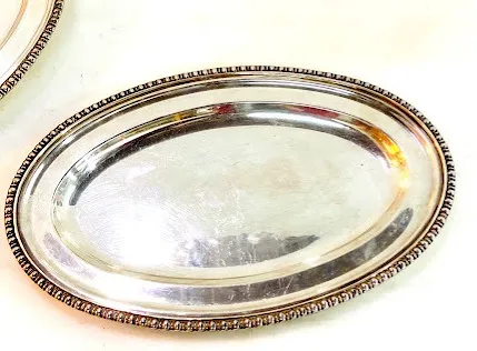 BANDEJA DE PLATA OVAL CHICA  BORDE LABRADO BPO 06 (22 X 14)