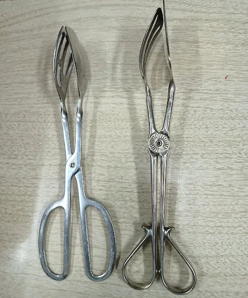 PINZAS GRANDES  DE METAL  PLATEADO