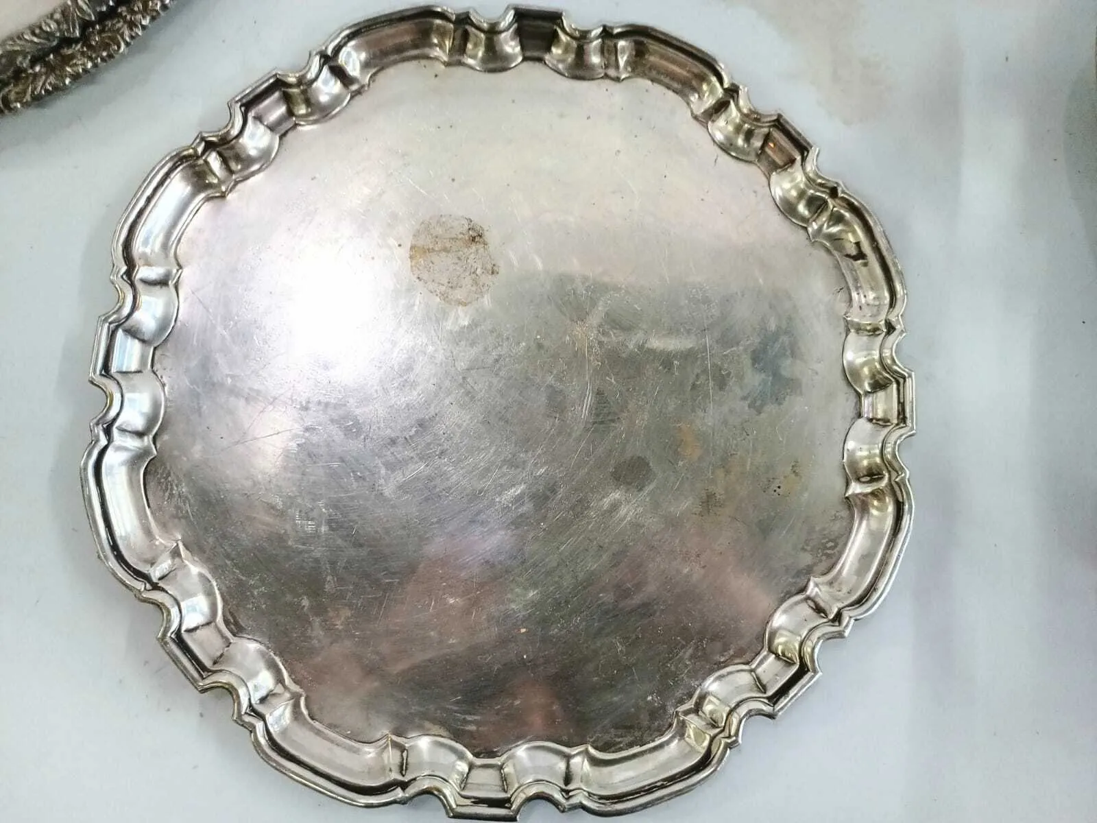 BANDEJA DE PLATA ANTIQUE BPA32 ONDAS . Diam 32 cm