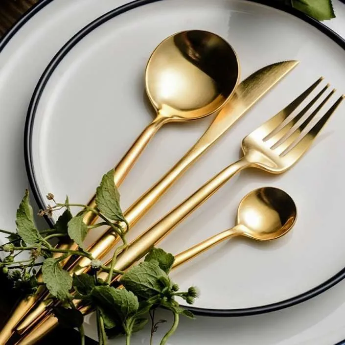 TENEDOR PRINCIPAL DORADO PREMIUM