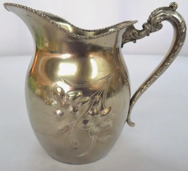 JARRA DE PLATA ANTIQUE  2600 "JPA10"  10 X 18 CM 