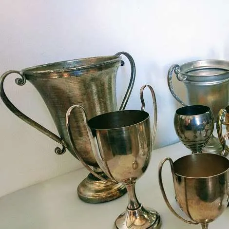 COPONES TROFEOS PLATA SATINADOS 30 CM 