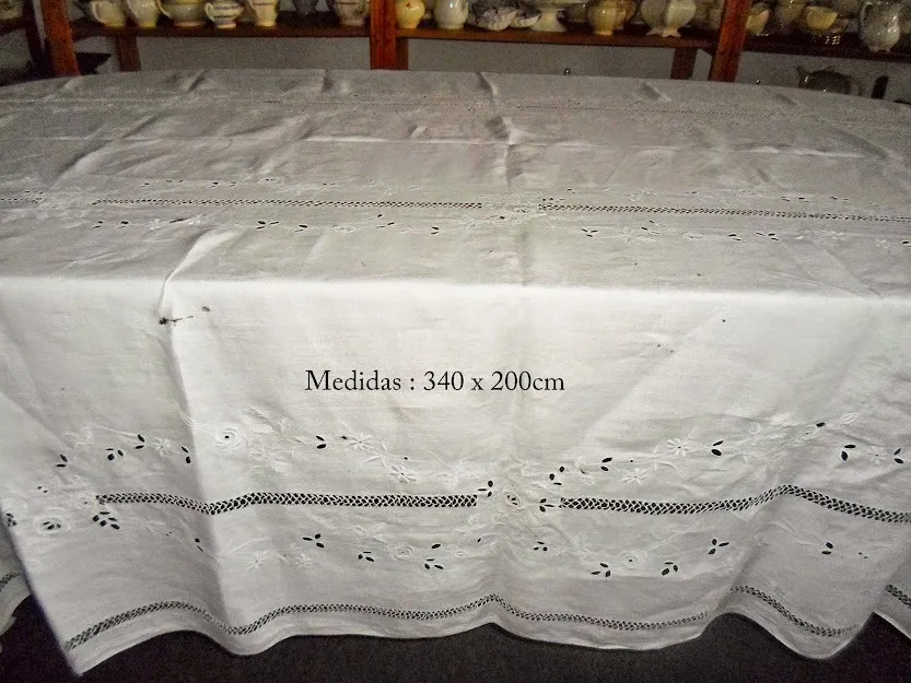 MANTEL RECT. BORDADO Y CALADO  VAINILLA  3.40 X 2.00 MT