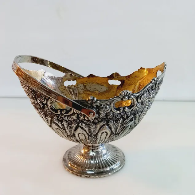  CANASTITA  DE PLATA  LABRADA "CPC 01 "   14 X 9 X 10 CM ALT