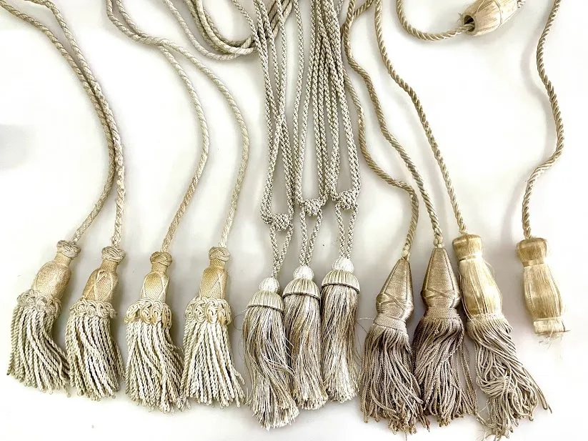 BORLAS DE SEDA CHICAS SUJETA CORTINA